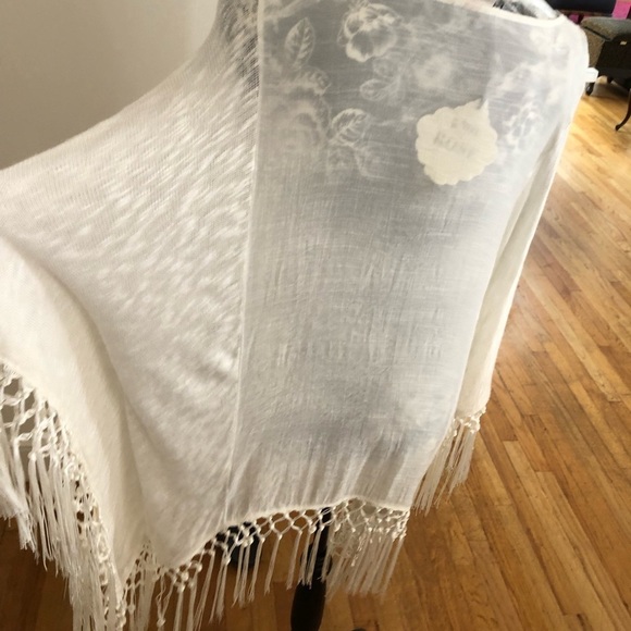 Knox Rose  XL Ivory embroidered poncho long fringe pair w/ denim or swimsuit - Picture 7 of 10
